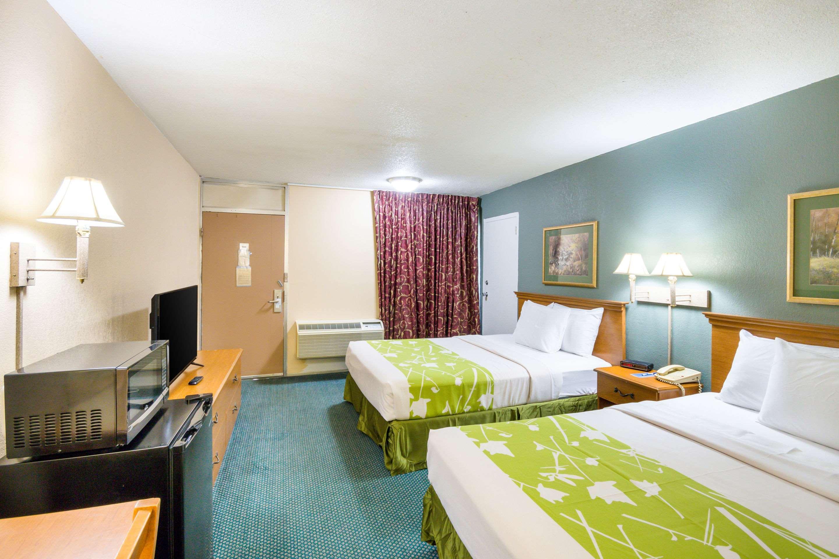 Rodeway Inn And Suites Portsmouth Zewnętrze zdjęcie
