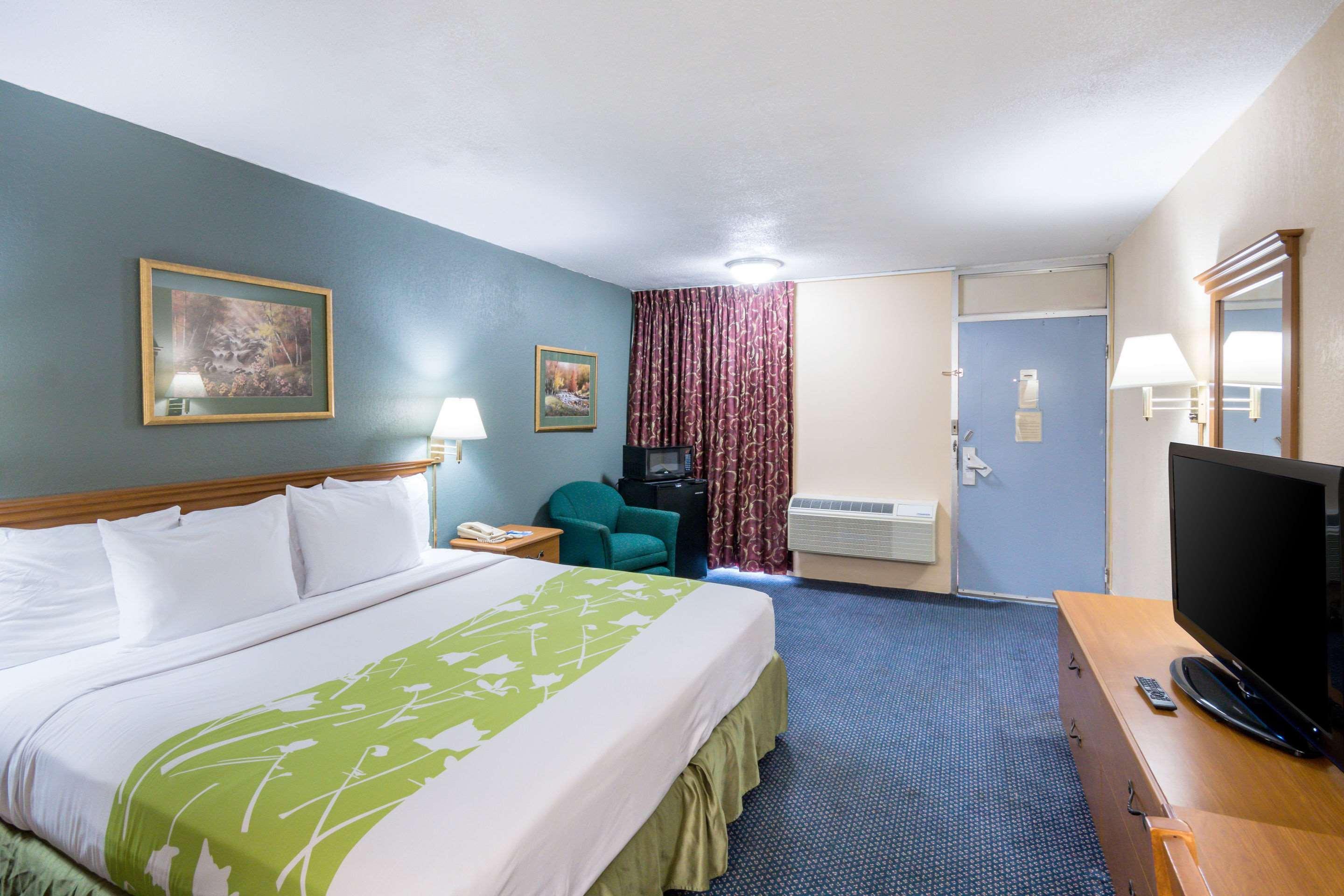 Rodeway Inn And Suites Portsmouth Zewnętrze zdjęcie