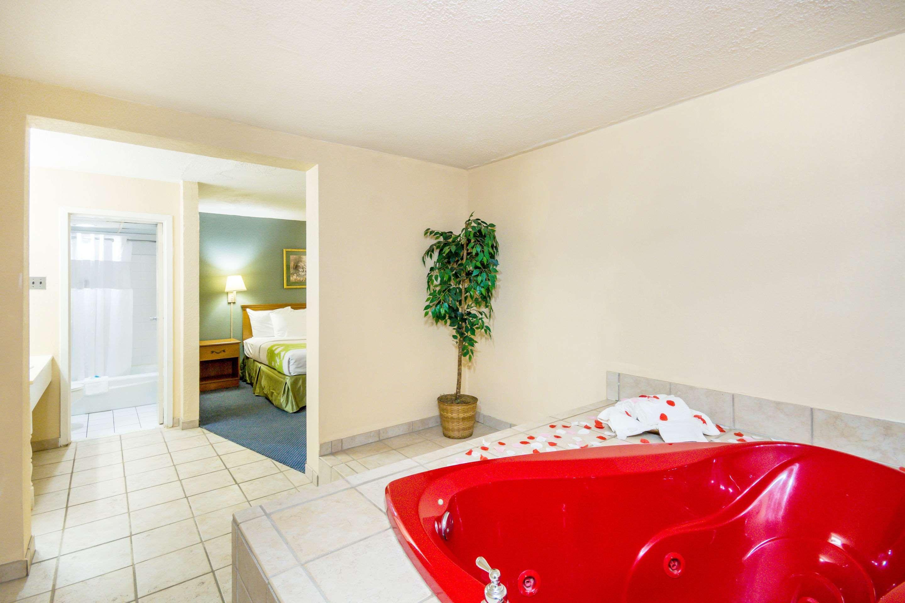 Rodeway Inn And Suites Portsmouth Zewnętrze zdjęcie