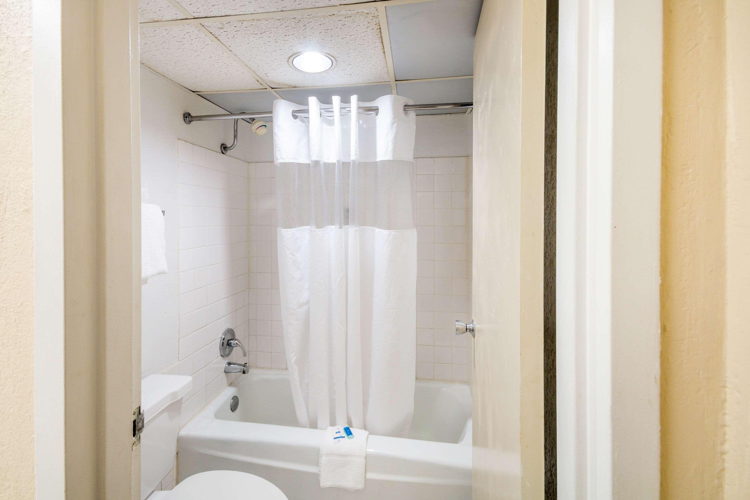 Rodeway Inn And Suites Portsmouth Zewnętrze zdjęcie