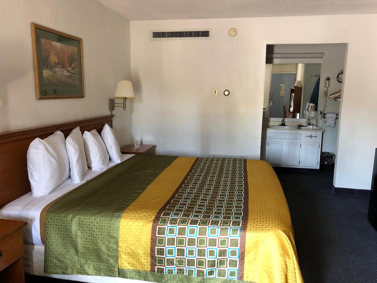 Rodeway Inn And Suites Portsmouth Zewnętrze zdjęcie
