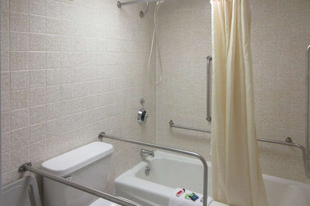 Rodeway Inn And Suites Portsmouth Pokój zdjęcie