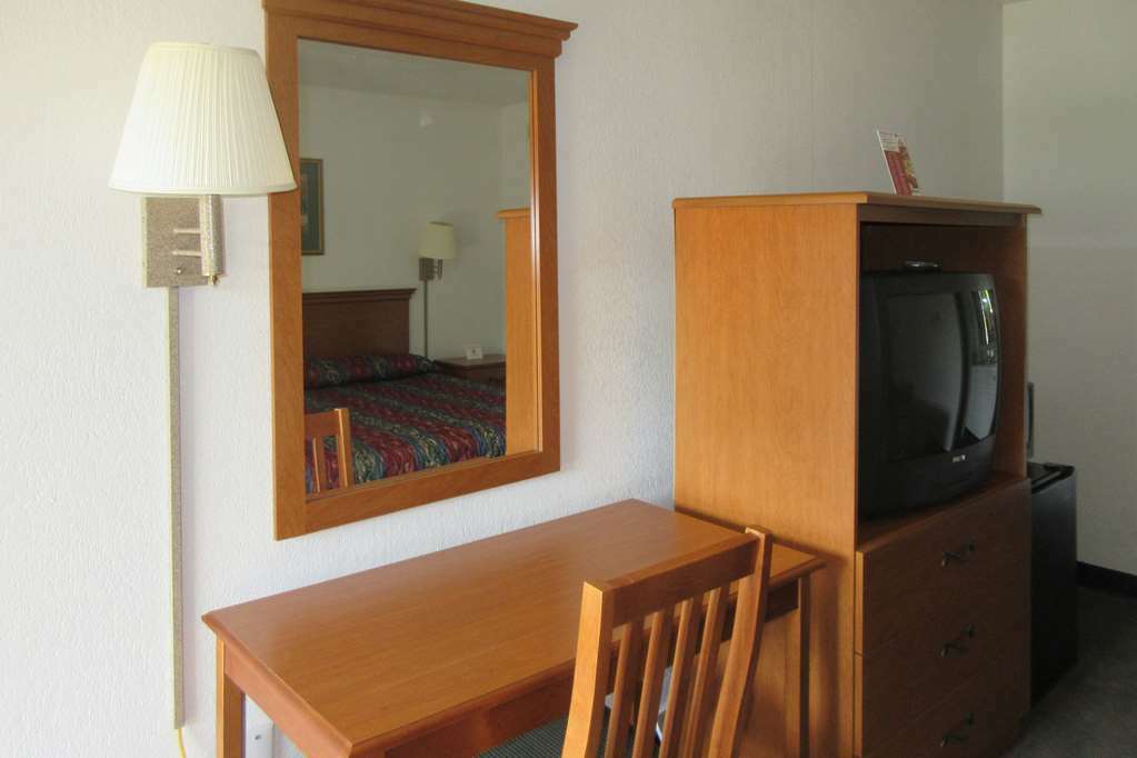 Rodeway Inn And Suites Portsmouth Pokój zdjęcie