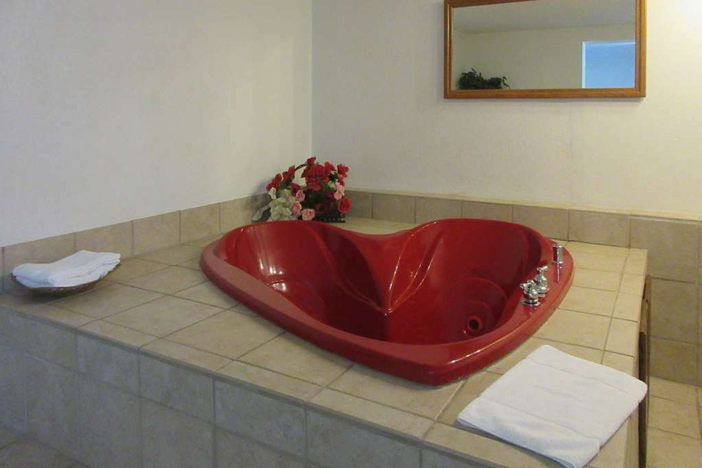 Rodeway Inn And Suites Portsmouth Pokój zdjęcie